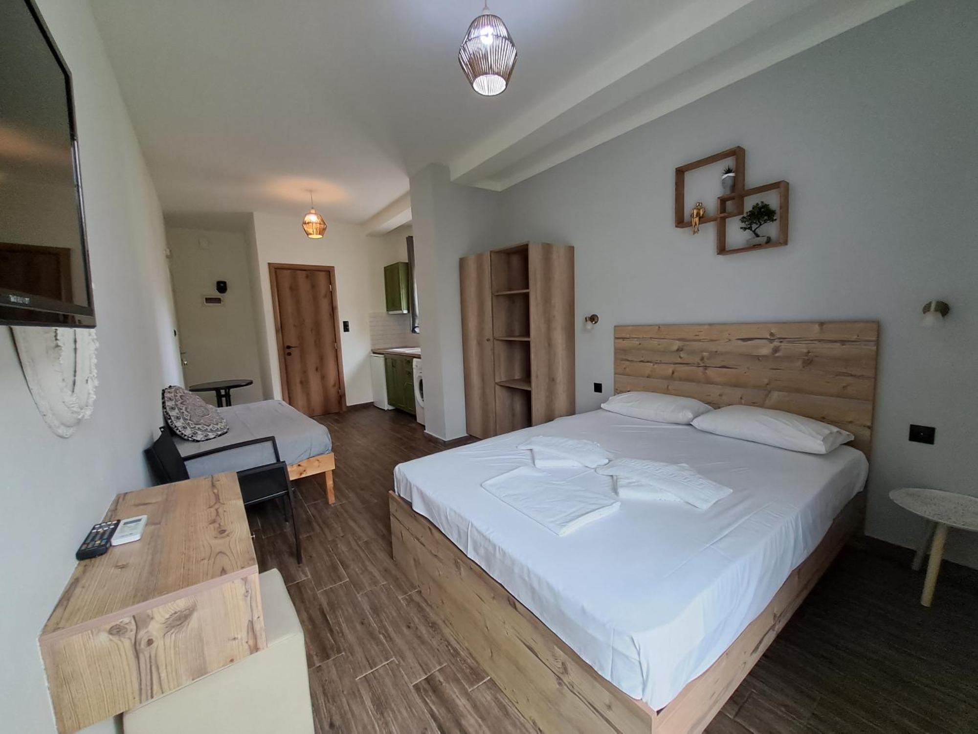 Poppy Beloni Aparthotel Chania  Exteriör bild