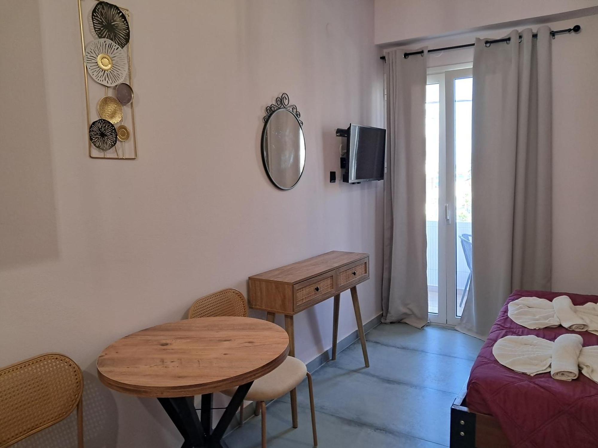 Poppy Beloni Aparthotel Chania  Exteriör bild