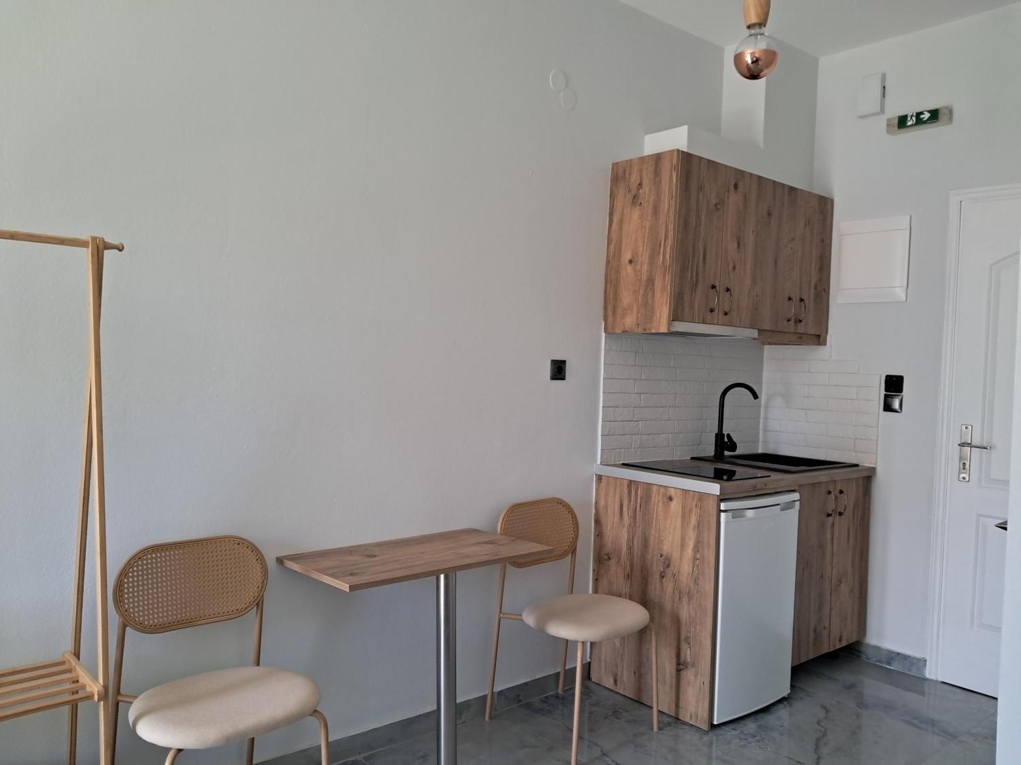Poppy Beloni Aparthotel Chania  Exteriör bild