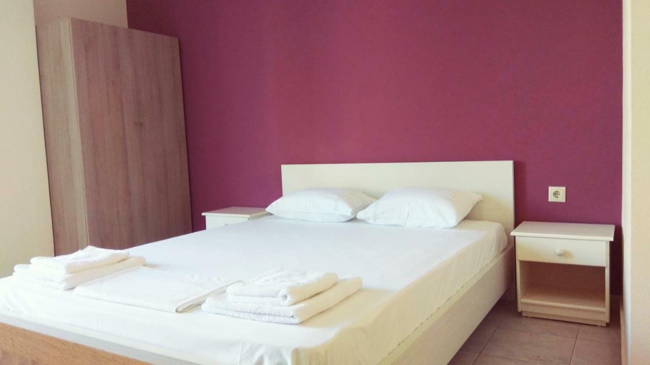 Poppy Beloni Aparthotel Chania  Exteriör bild